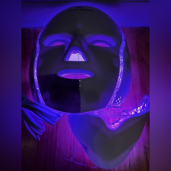 Evertone Omniglow LED Face and Neck Mask - Picture 12 of 17